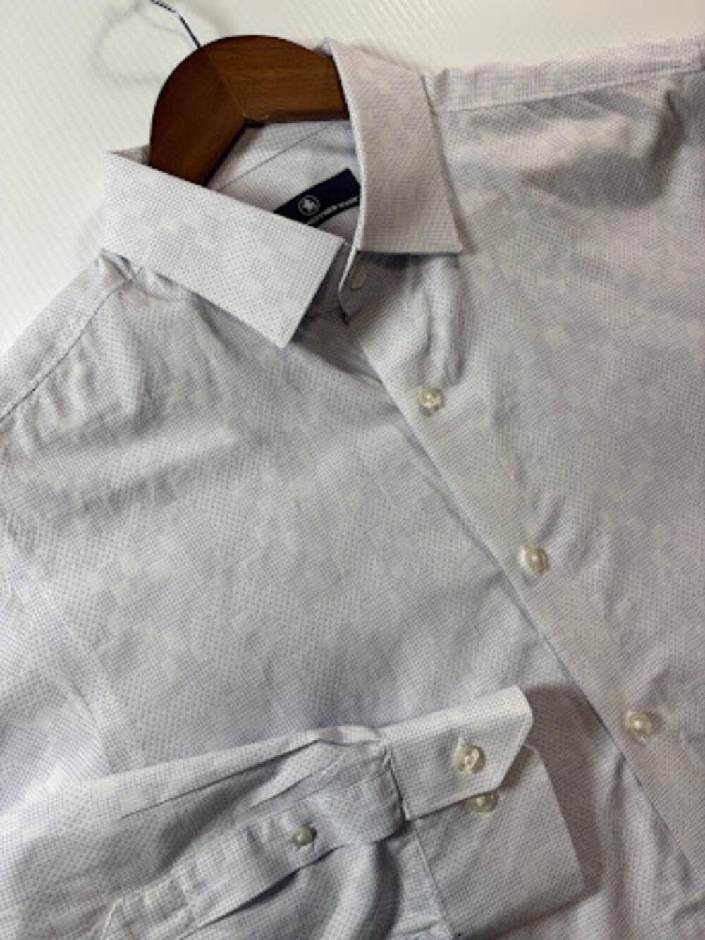 Hart Schaffner Marx Men's White W/ Lilac Geometric Pattern Long Sleeve L Shirt